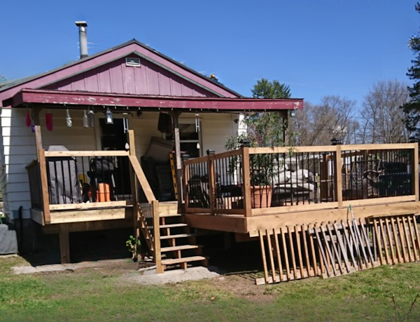 Custom deck by Steve's Woodworking